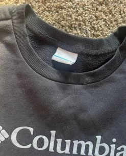 Columbia Spellout Crewneck - Size L -Columbia Sale Store 11229b9c72970316579514cbc06ac8e6 photo