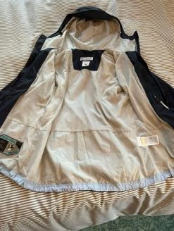 Columbia Colombia Rain Jacket - Size S -Columbia Sale Store 245b0300397b47fdc5e7d73e81a24ae4 photo