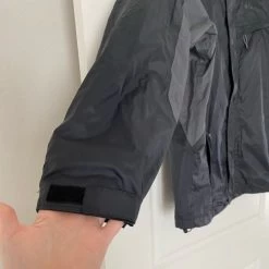 ColumbiaWindbreaker Black/Gray Medium With Hoodie - Size M -Columbia Sale Store 26925aad6ec3b0c4cd26d9c748dfb5a4 image