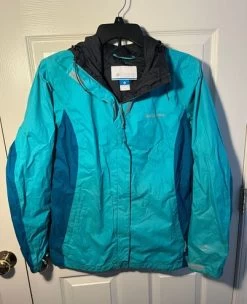 Columbia Rain Jacket - Size M