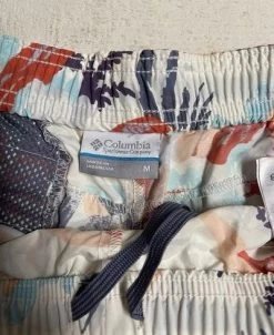 Columbia Shorts - Size M -Columbia Sale Store 42d9ebe2ba04981a8002c94e5d1e779e photo