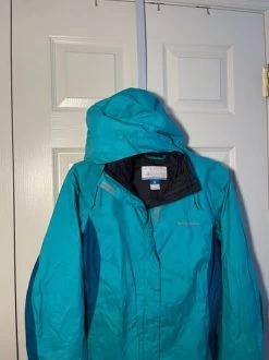 Columbia Rain Jacket - Size M -Columbia Sale Store 4d18dfe9d78a397b5a17d524be840935 709581580.936181
