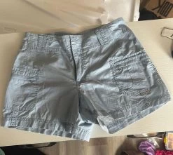 Columbia Sky Blue Cargo Shorts - Size 8