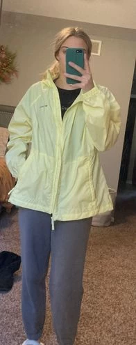 Columbia Rain Jacket - Size L