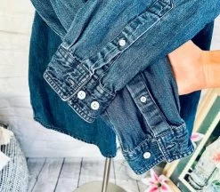 Columbia VintageDenim Button Up - Size M -Columbia Sale Store 54ee76c1111f484b90e27cfa819ae87a photo