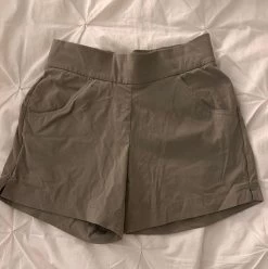 Columbia Khaki Shorts - Size S
