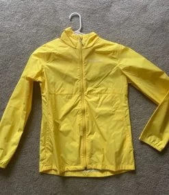 Columbia Yellow Hooded Rain Jacket - Size L