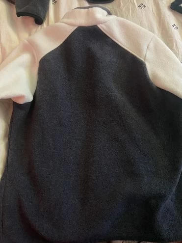 Columbia Sweatshirt - Size L 2 Columbia Sweatshirt - Size L - Image 2