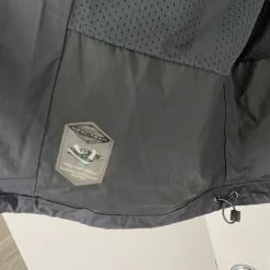 ColumbiaWindbreaker Black/Gray Medium With Hoodie - Size M -Columbia Sale Store 808fa23806eccec36d26a0bead4fc6a4 image