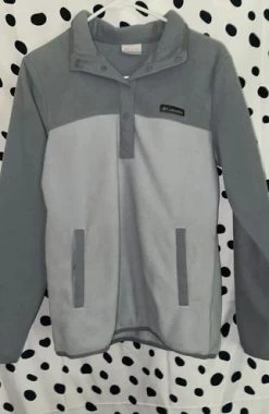 Columbia Sweatshirt - Size M