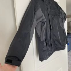 ColumbiaWindbreaker Black/Gray Medium With Hoodie - Size M -Columbia Sale Store 9552b076a125ed539e4b25ccab128502 image