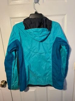 Columbia Rain Jacket - Size M -Columbia Sale Store 9fbb3f9b28daf98bfd320d10bd7311e6 709581580.684495
