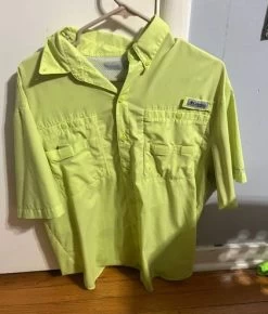 Columbia PFG Button Up - Size M