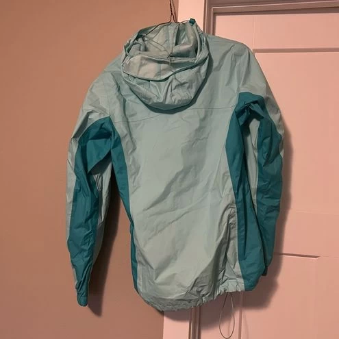 Columbia Omni-Tech Waterproof Breathable Light Blue Jacket - Size S 4 Columbia Omni-Tech Waterproof Breathable Light Blue Jacket - Size S - Image 4