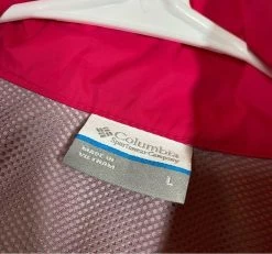 ColumbiaSwitchback III Rain Jacket - Size L -Columbia Sale Store d3f77aca0482f95f7034d639457f8cf5 photo