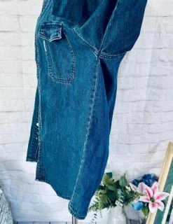 Columbia VintageDenim Button Up - Size M -Columbia Sale Store fa46bc81ff0a8cef2584b27ebf0bf7a6 photo